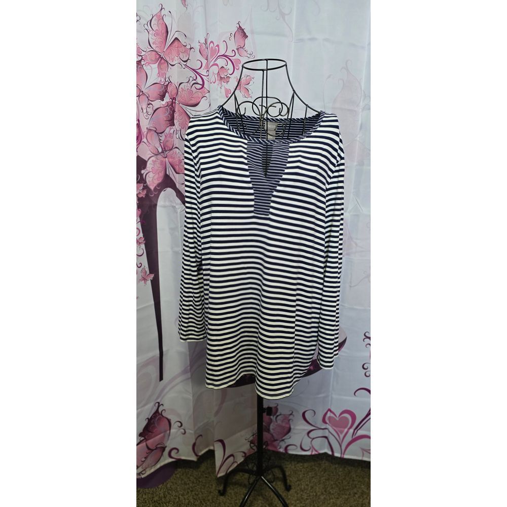 Chico‎ "2" Size 12 Blue & White Long Sleeve Striped Top Cute Neckine Detail